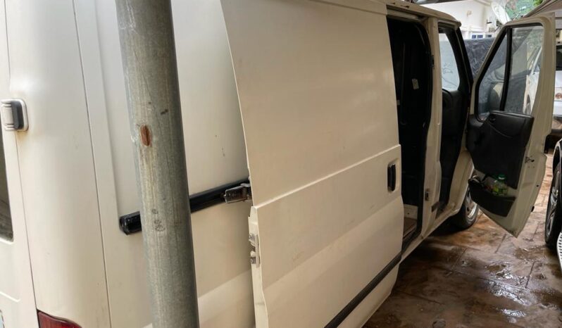 
								Naija Used 2004 Ford Transit full									