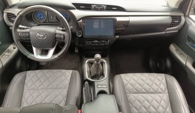 
								Naija Used 2019 Toyota Hilux full									