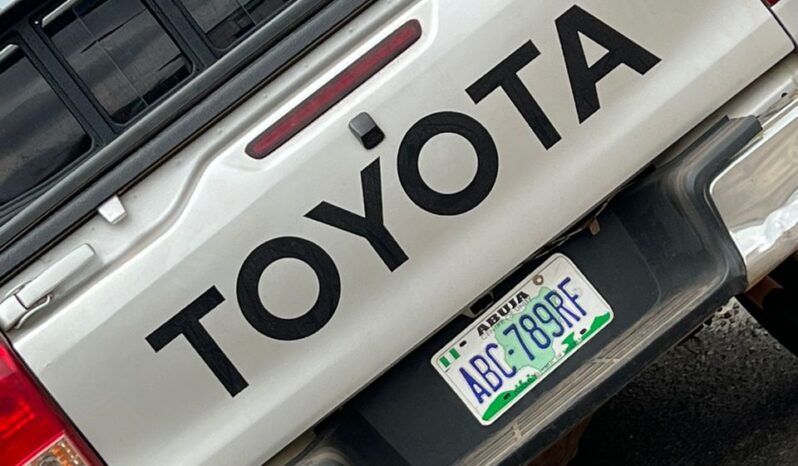 
								Naija Used 2019 Toyota Hilux full									