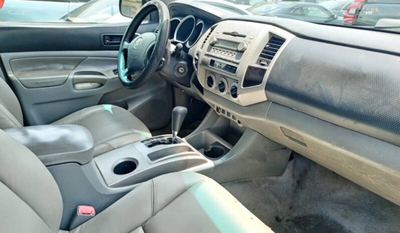 
								Naija Used 2010 Toyota Tacoma full									