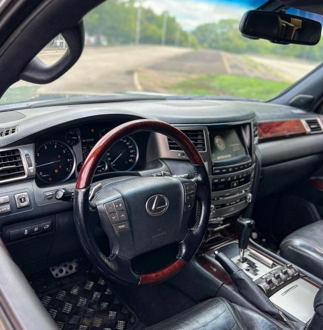 Naija Used 2015 Lexus LX 570