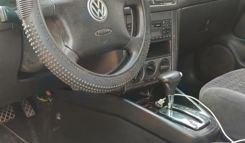 
								Naija Used 2005 Volkswagen Golf 4 full									