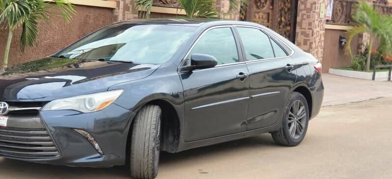 
								Foreign Used 2016 Toyota Camry full									