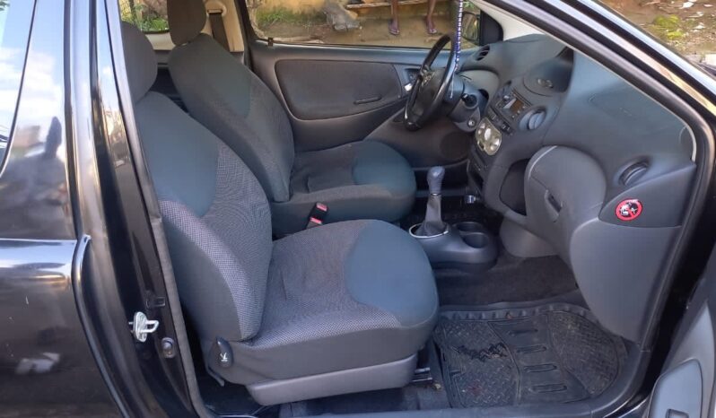 
								Naija Used 2004 Toyota Yaris full									