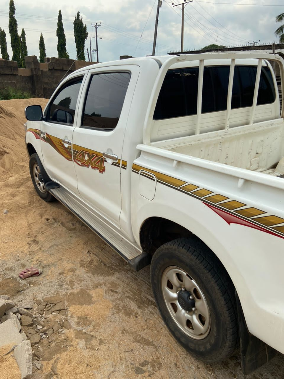 Naija Used 2011 Toyota Hilux