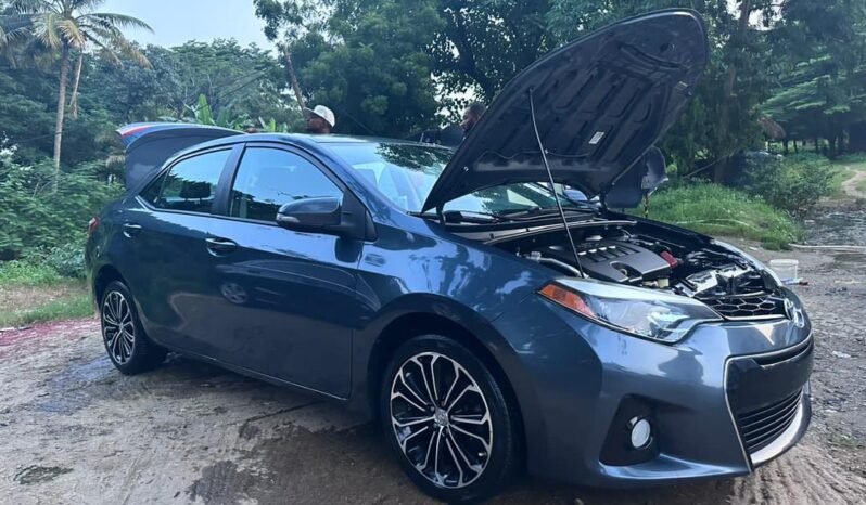 
								Foreign Used 2015 Toyota Corolla full									