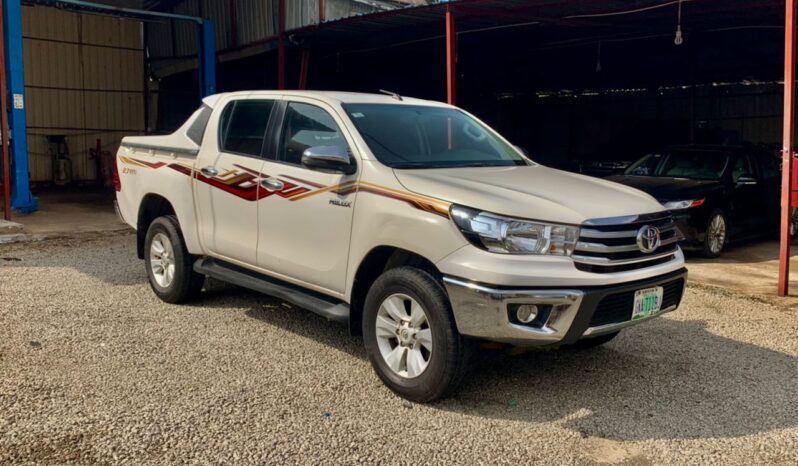 
								Naija Used 2019 Toyota Hilux full									